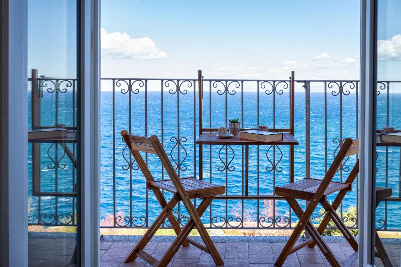Cielo E Mare: Charming Seaside Retreat in Old Village Heart Castelsardo Exterior photo