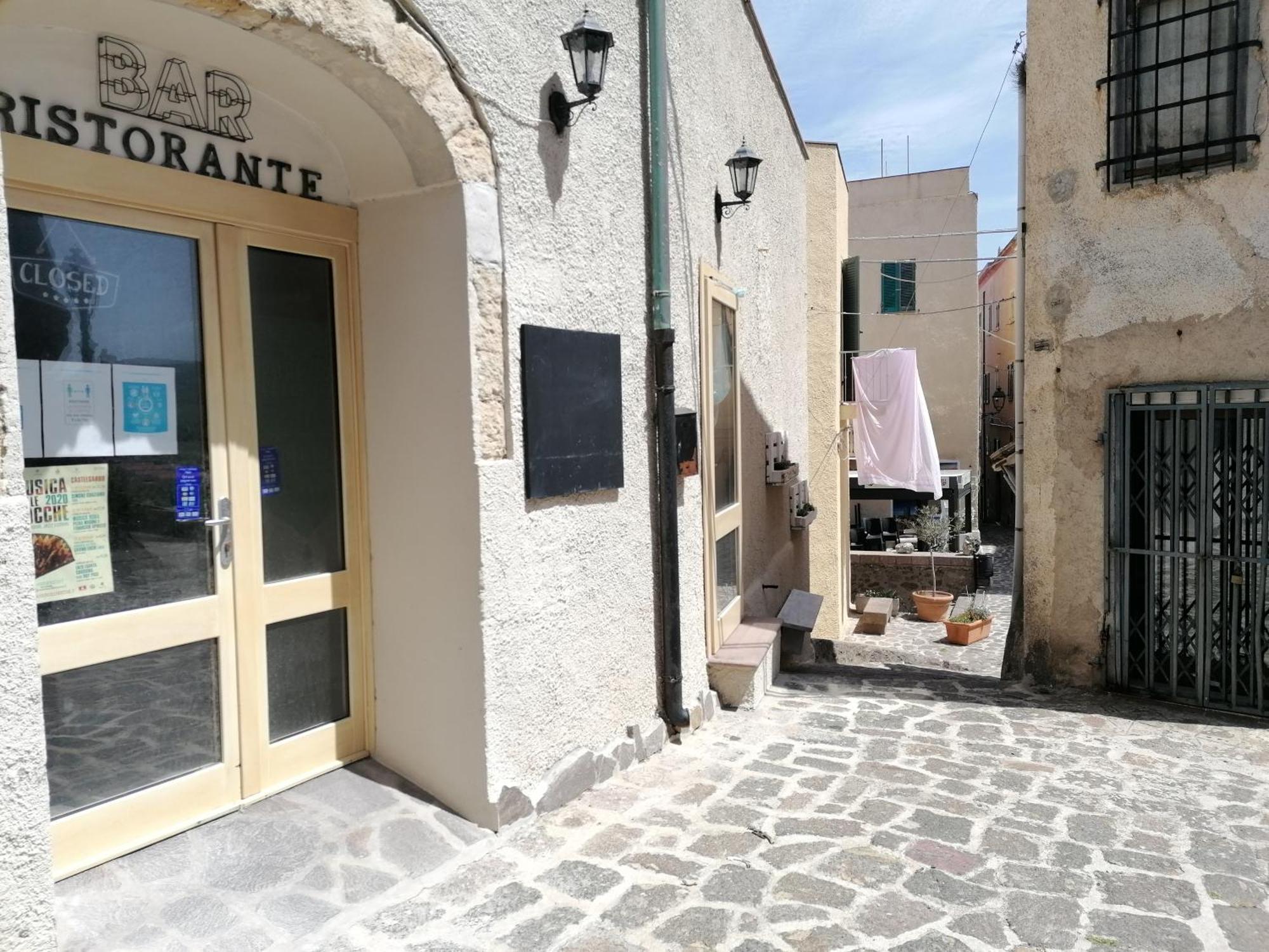 Cielo E Mare: Charming Seaside Retreat in Old Village Heart Castelsardo Exterior photo